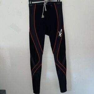 CW-X Women’s medium Insulator Endurance Pro Tights Athletic Style 141879A Black